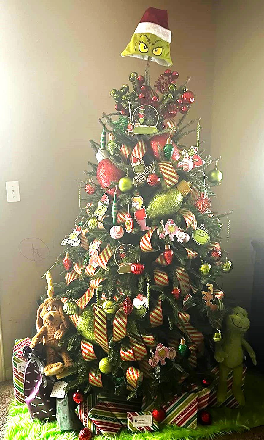 Christmas By Krebs 3 1/4" (80mm) Shiny Limeade Green [8 Pieces] Solid Commercial Grade Indoor and Outdoor Shatterproof Plastic, UV and Water Resistant Ball Ornament Decorations
